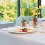 斯普利特温泉酒店 5* Sárvár