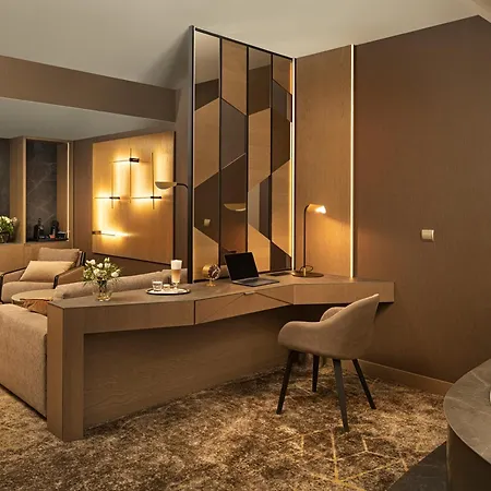 斯普利特温泉酒店 5* Sárvár